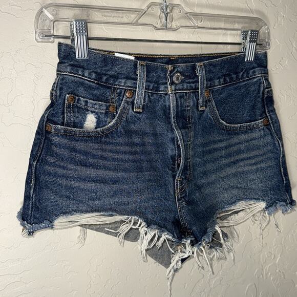Levi’s 501 cut off shorts high low frayed hem size 24 - Picture 5 of 5